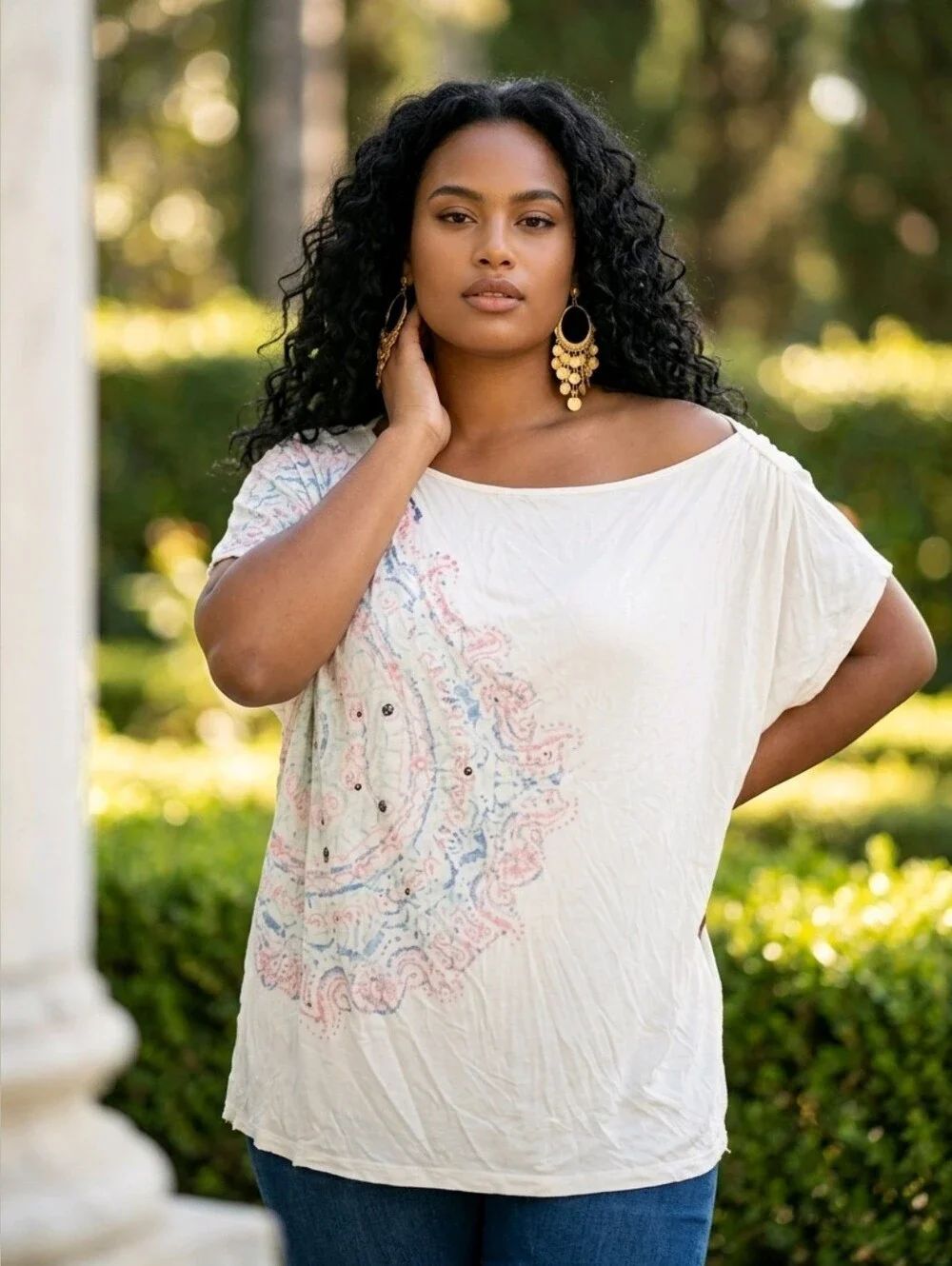Seven7 Luxe White Mandala Studded Sleeveless Tee – Ruched Shoulder 22/24 Plus